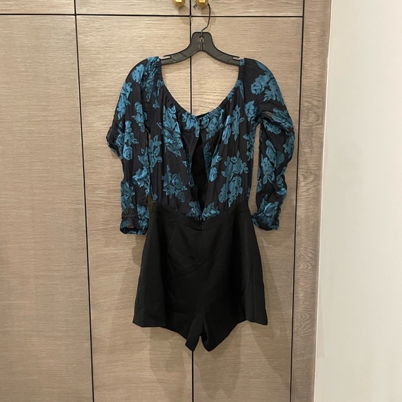 Lovers + Friends heartbreak romper - Picture 5 of 6